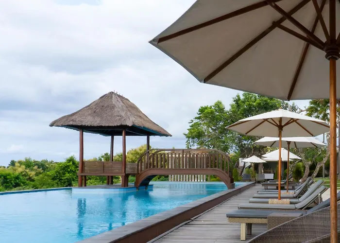 Semabu Hills Nusa Penida ホテル 4*