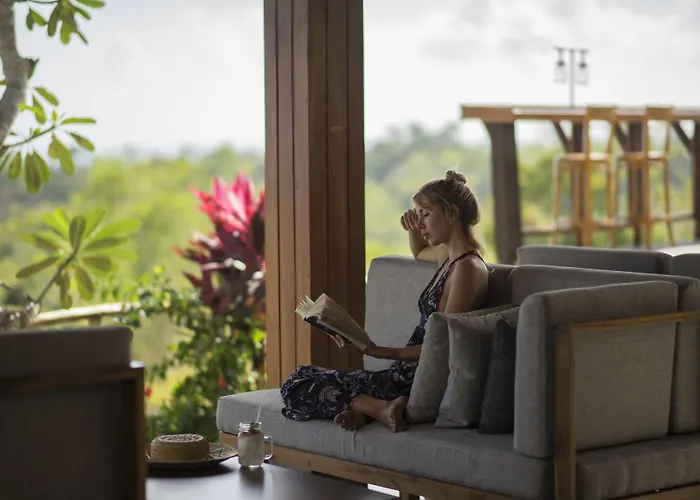 Semabu Hills Nusa Penida ホテル 4*